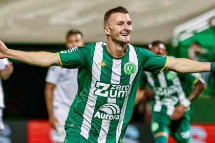 chapecoense-faz-4-na-estreia,-vence-o-santos-e-quebra-jejum-de-6-anos-no-brasileirao-2026