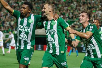 chapecoense-tem-melhor-resultado-em-uma-estreia-de-brasileirao-na-historia-do-clube