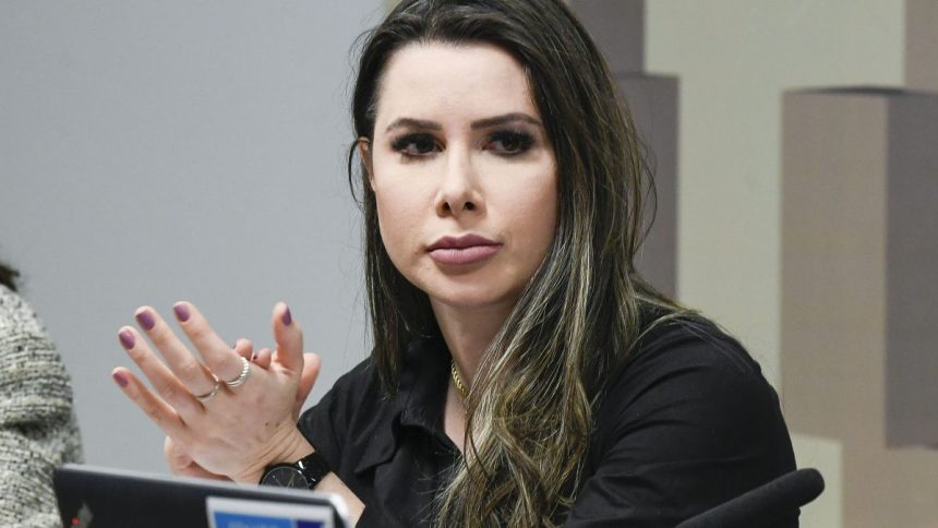 caroline-de-toni-deixa-o-pl-apos-perder-espaco-na-corrida-pelo-senado-em-sc