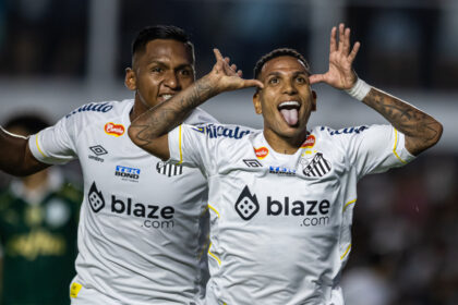 criciuma-anuncia-a-contratacao-de-atacante-venezuelano-ex-corinthians-e-santos