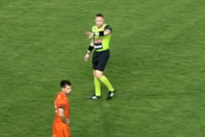 arbitro-aciona-protocolo-de-combate-ao-racismo-em-santa-catarina-x-barra-pelo-catarinense-2026