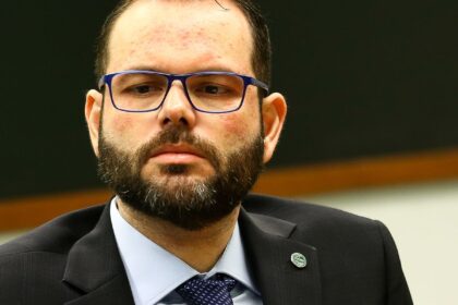 relator-no-tse-vota-contra-cassacao-do-senador-jorge-seif