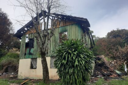 homem-acusado-por-matar-desafeto-a-facadas-enquanto-dormia-e-condenado-em-sc