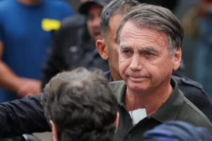 bolsonaro-pede-a-moraes-autorizacao-para-receber-rogerio-marinho-na-papuda