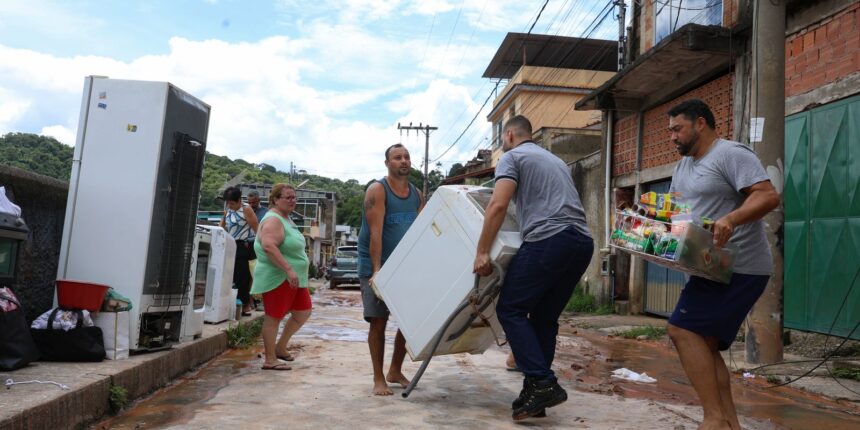 saude-envia-equipes-do-sus-para-areas-atingidas-pela-chuva-em-minas