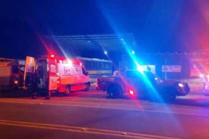 trabalhador-morre-esmagado-por-onibus-durante-troca-de-pneu-em-joinville
