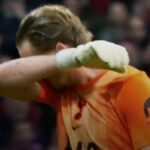 goleiro-do-tottenham-falha-na-champions-e-fica-desolado-apos-substituicao-com-16-minutos