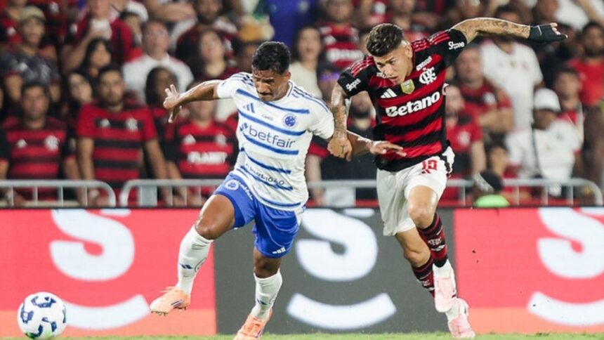 brasileirao:-flamengo-vence-a-1a-no-maracana-e-afunda-o-cruzeiro-na-tabela