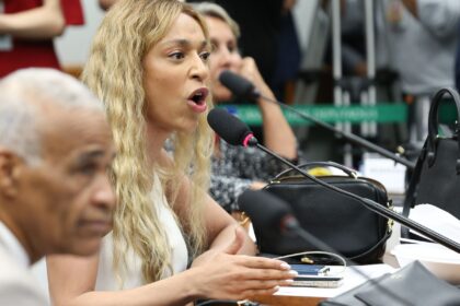 mpf-pede-condenacao-de-ratinho-e-sbt-por-falas-contra-erika-hilton