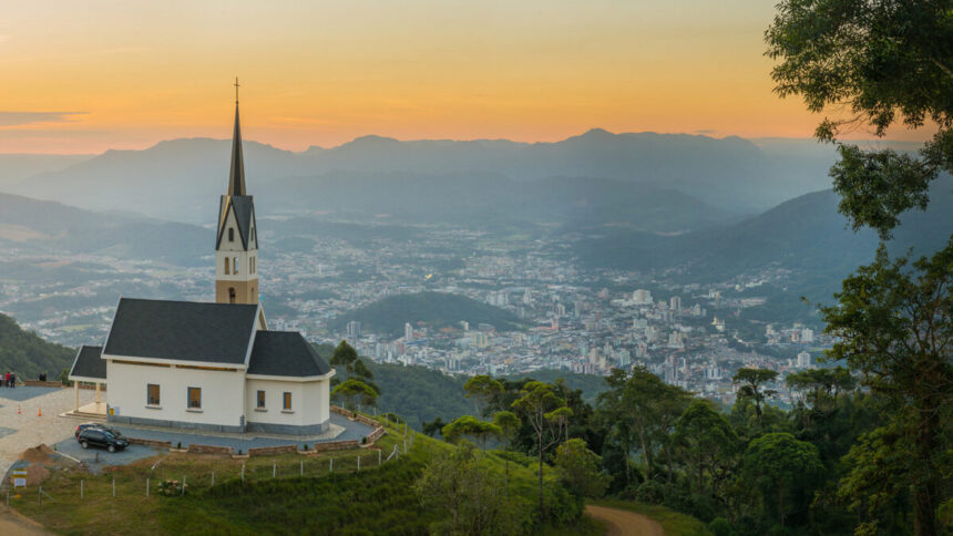 igrejas-misteriosas-e-de-arquitetura-exuberante-escondem-historias-no-norte-de-sc