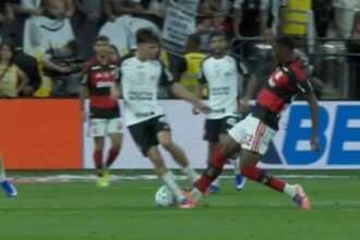 video:-evertton-araujo-e-expulso-em-corinthians-x-flamengo-apos-forte-entrada-em-breno-bidon