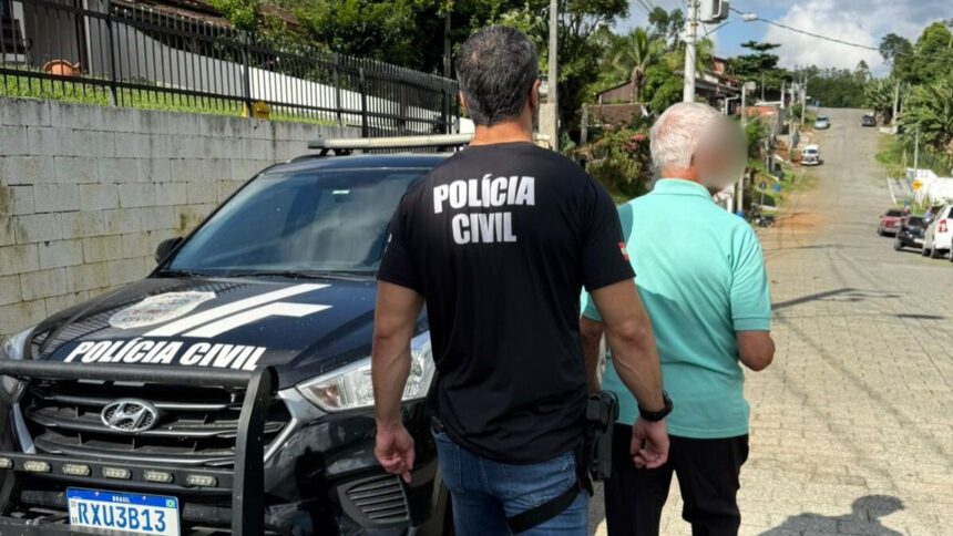 pastor-que-abusou-mais-de-140-vezes-de-crianca-e-preso-apos-condenacao-de-15-anos-em-sc