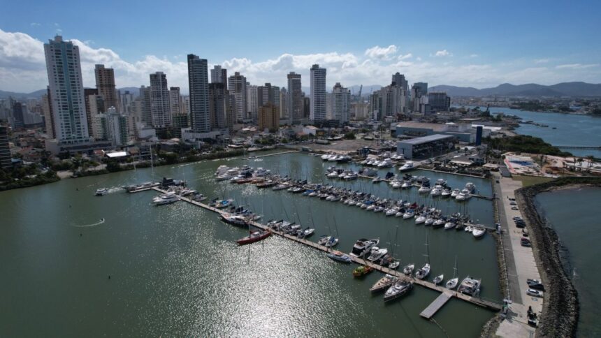 cidade-rica-de-sc-deve-repetir-boom-que-valorizou-area-portuaria-de-luxo-na-argentina