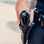 nova-profissao-pode-ter-porte-de-arma-liberado-no-brasil;-entenda-o-projeto