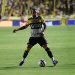 com-um-a-mais-no-2o-tempo,-criciuma-busca-empate-contra-o-athletic-em-casa-pela-serie-b