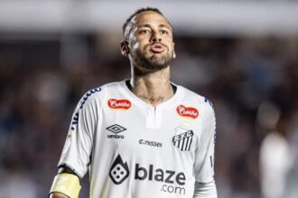 neymar-jr.-reclama-de-arbitro,-chama-rival-de-joga-nada-e-discussao-quente-viraliza-na-web
