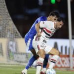 jogador-do-sao-paulo-leva-oito-pontos-apos-levar-a-pior-em-lance-na-vitoria-sobre-cruzeiro