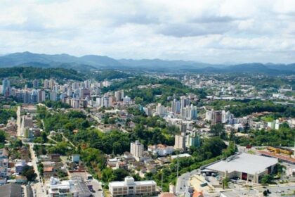 nem-centro,-nem-garcia:-o-bairro-pequeno-no-mapa-que-e-o-mais-povoado-de-blumenau