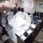 video:-homem-que-invadiu-juri-e-atirou-em-acusado-de-matar-o-pai-e-absolvido-em-pe