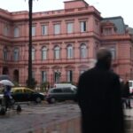 milei-proibe-acesso-de-jornalistas-a-casa-rosada:-ataque-a-imprensa