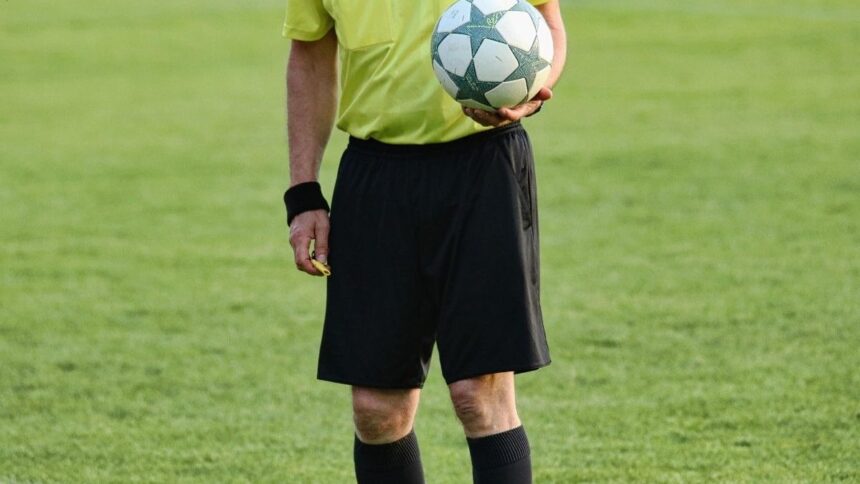 chocante:-arbitro-cotado-para-trabalhar-na-copa-e-acusado-de-abuso-sexual-contra-garoto