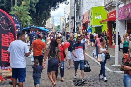 feriado-de-1o-de-maio:-veja-o-que-abre-e-o-que-fecha-no-dia-do-trabalhador-no-brasil