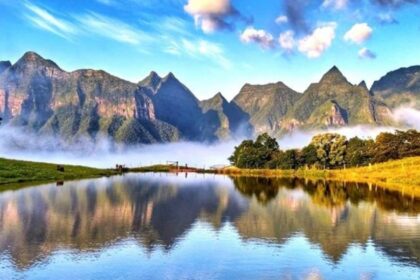 destino-que-virou-febre-em-sc-esconde-piramides-naturais-e-espelho-dagua-gigante