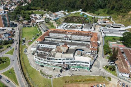 penitenciaria-com-2,6-mil-presos-no-coracao-de-florianopolis-vai-virar-megacomplexo-turistico