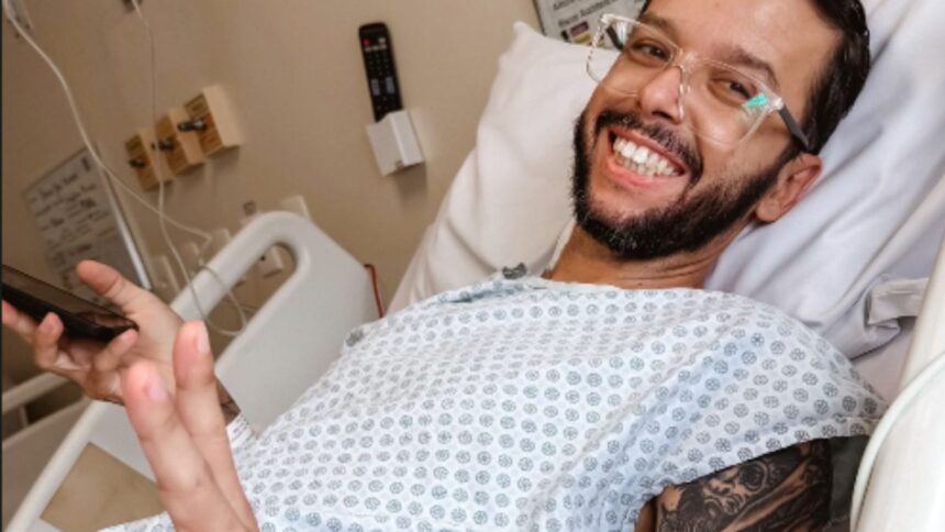 segunda-chance:-professor-vence-doenca-rara-e-solidao-a-700-km-da-familia-com-transplante-em-sc