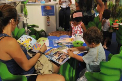 estudo-revela-que-53%-das-familias-raramente-leem-para-crianca