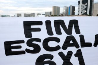 vereadores-fazem-protocolaco-de-projetos-pelo-fim-da-escala-6×1