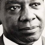com-milton-santos,-fliaraxa-coloca-a-literatura-no-centro-do-mundo