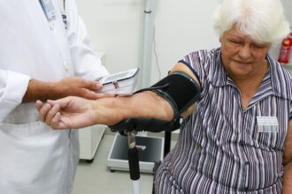 pessoas-50+-vao-representar-metade-do-consumo-com-saude-em-2044