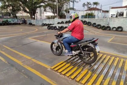 sem-prancha-e-sem-rampa?-veja-o-que-muda-no-exame-pratico-de-moto-com-as-novas-regras-da-cnh