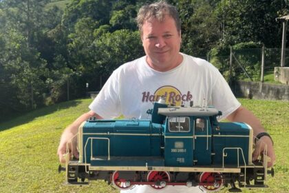 ferrovia-da-memoria:-alemao-transforma-lembrancas-da-infancia-em-miniaturas-feitas-a-mao-em-sc
