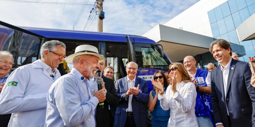 “aqui-nao-tem-dinheiro-do-vorcaro,-diz-lula-em-visita-a-hospital
