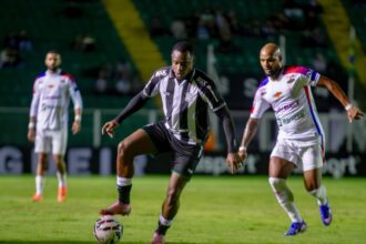 sem-repertorio-ofensivo-e-inoperante:-figueirense-volta-a-decepcionar-no-scarpelli