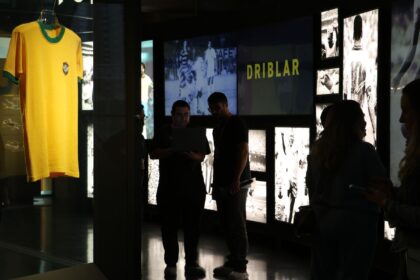 museu-do-futebol-lanca-exposicao-sobre-camisas-da-selecao-brasileira
