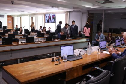 pedido-de-vista-adia-votacao-de-autonomia-financeira-do-banco-central