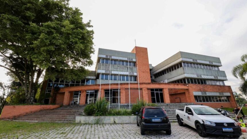 de-campus-universitario-a-megacomplexo-de-saude:-o-novo-destino-de-predio-abandonado-em-sc