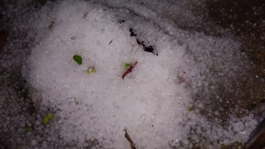 previsao-se-confirma-e-forte-chuva-de-granizo-atinge-cidade-da-serra-de-sc