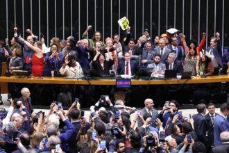 saiba-como-votaram-os-deputados-na-pec-que-acaba-com-a-escala-6×1