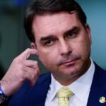 lula-esta-cavando-a-falta:-flavio-bolsonaro-critica-falas-de-petista-sobre-tarifas-dos-eua
