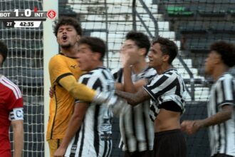 video:-bruninho-samudio-faz-defesa-impressionante-em-penalti-e-xinga-rival-em-jogo-do-botafogo