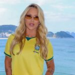 virginia-fonseca-aparece-ouvindo-musica-sugestiva-e-levanta-suspeitas
