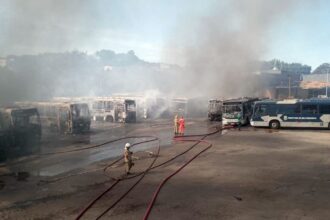 apos-incendio,-empresas-fazem-remanejamento-da-frota-de-onibus-em-mg