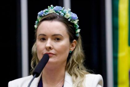 merece-morrer:-julia-zanatta-rebate-criticas-e-desmente-fake-news-sobre-folgar-292-dias
