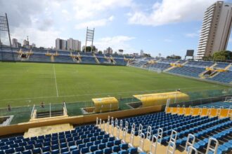 ceara-x-avai:-onde-assistir-ao-vivo,-escalacoes-e-horario-da-serie-b