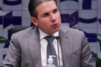 motta-convoca-reuniao-de-lideres-para-votar-pl-do-fim-da-escala-6×1