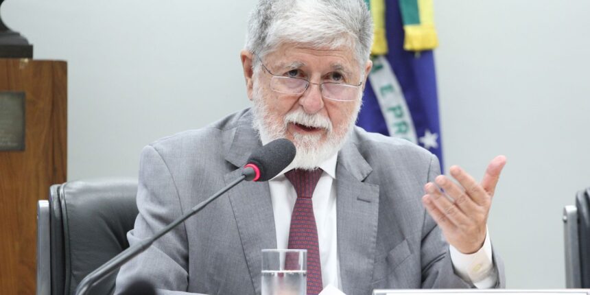 celso-amorim:-ia-sob-controle-de-poucas-empresas-piora-desigualdades